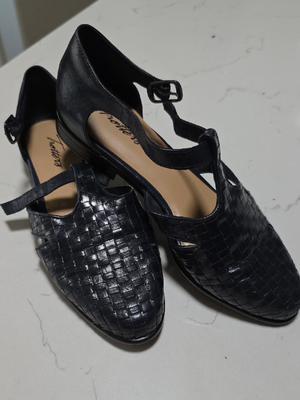 Troters Woven Navy BlueI Leather T-Strap Flats Size 6.5